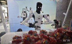 正在2026年中国度电及消费电会（AWE2026）的展馆里